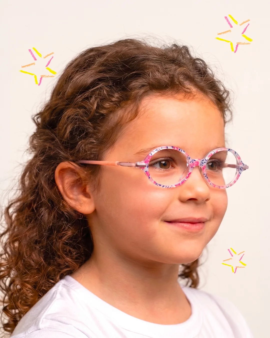 Cliente portant les lunettes Lafont