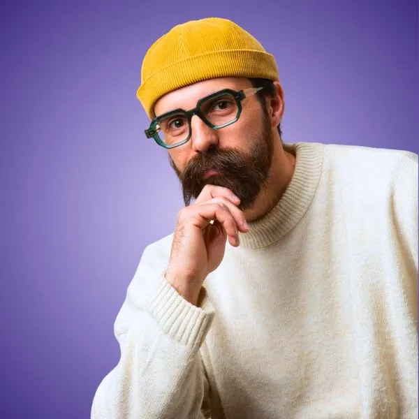 Cliente portant les lunettes La Brique et la Violette