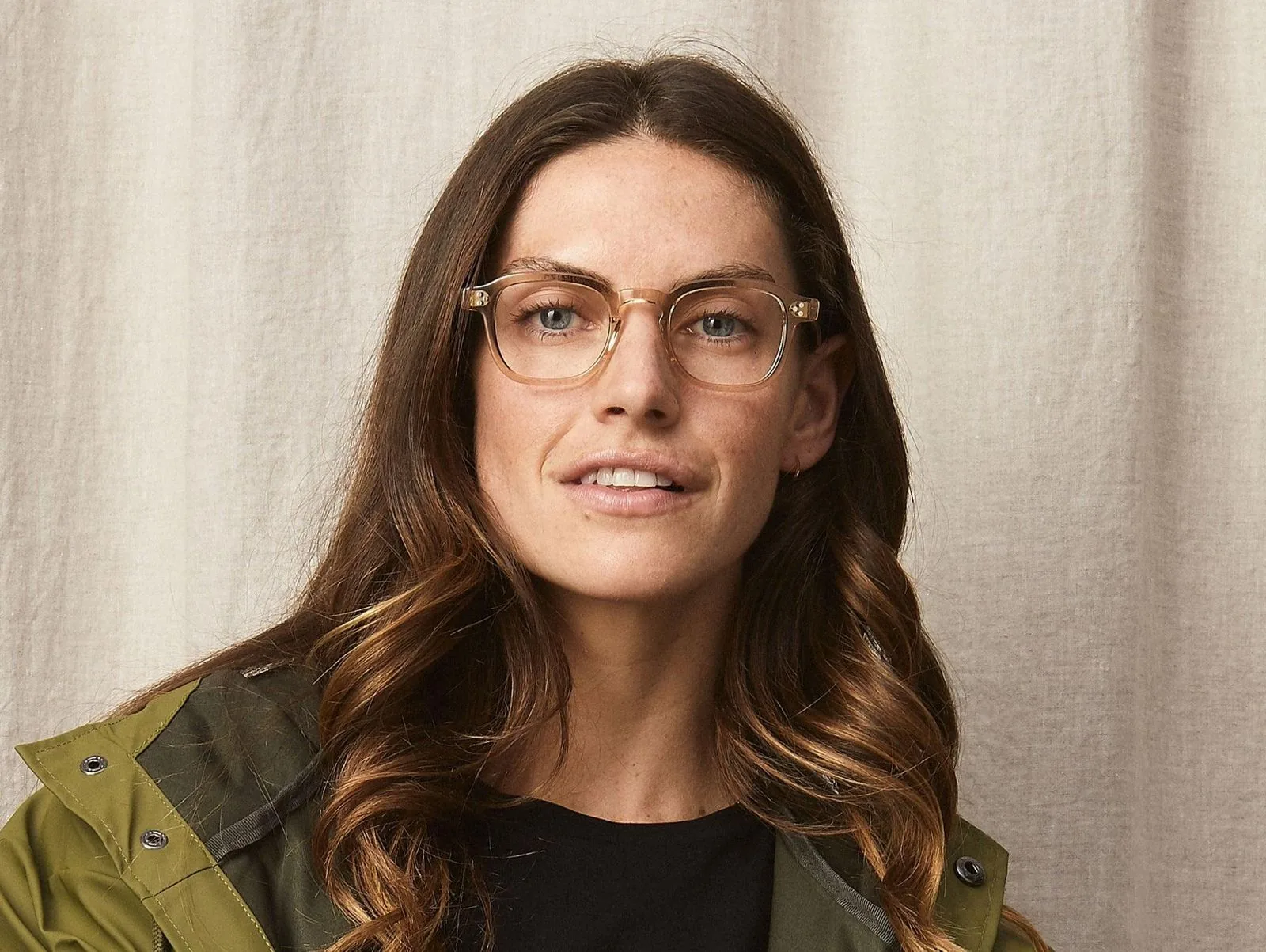 Cliente portant les lunettes Moscot